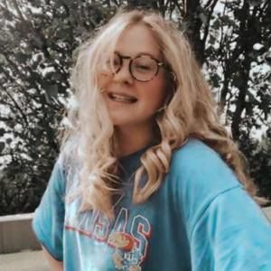 Meet your Posher, Ella